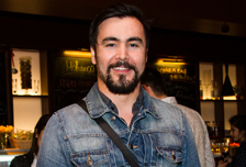 Cari Cake Cafe.да вернисаж