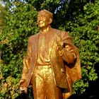 Памятник Гафуру Гуляму